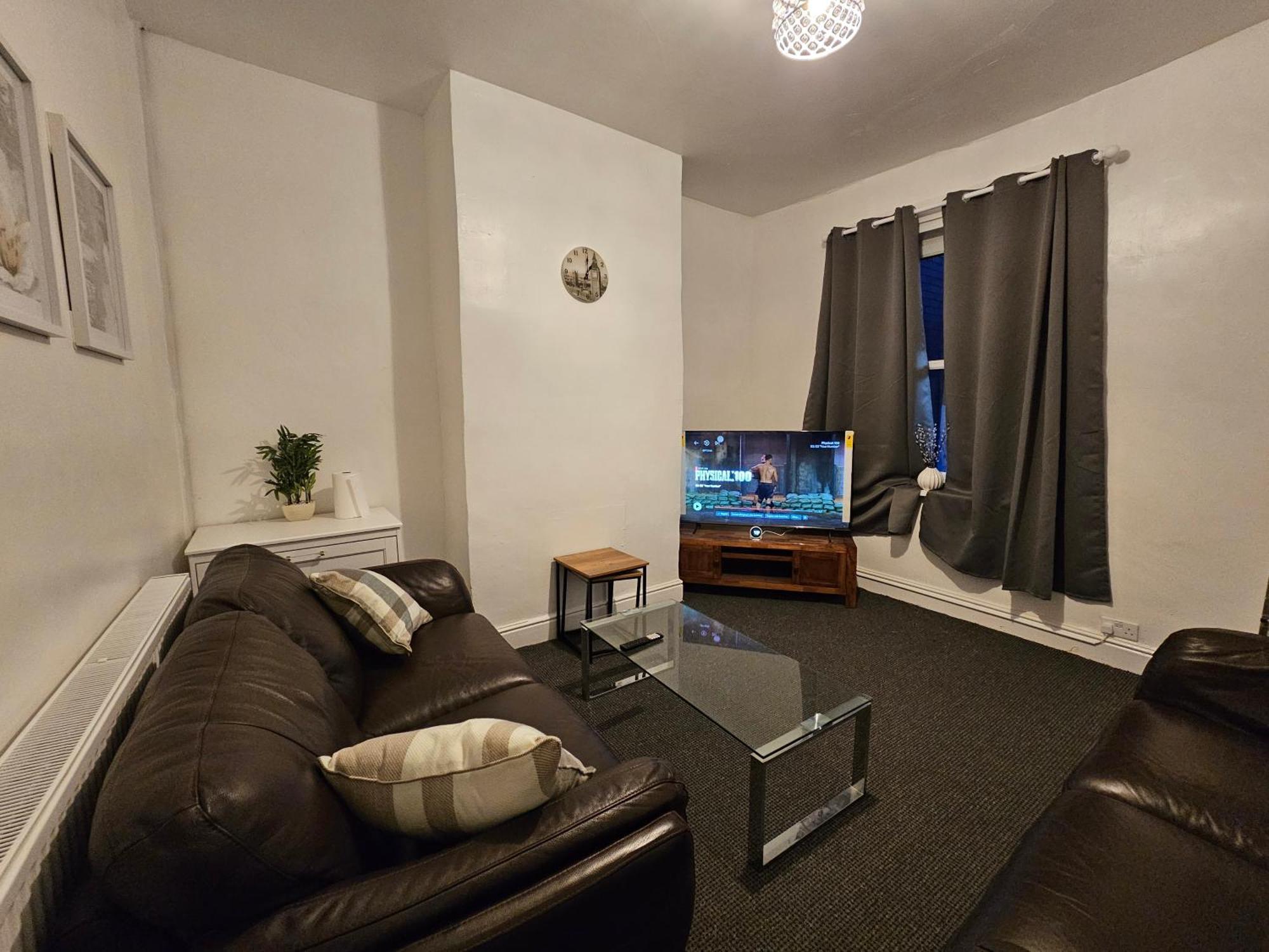 Convenient 3 Bed, Pr1 Near Uclan N Train Station Villa Preston  Ngoại thất bức ảnh